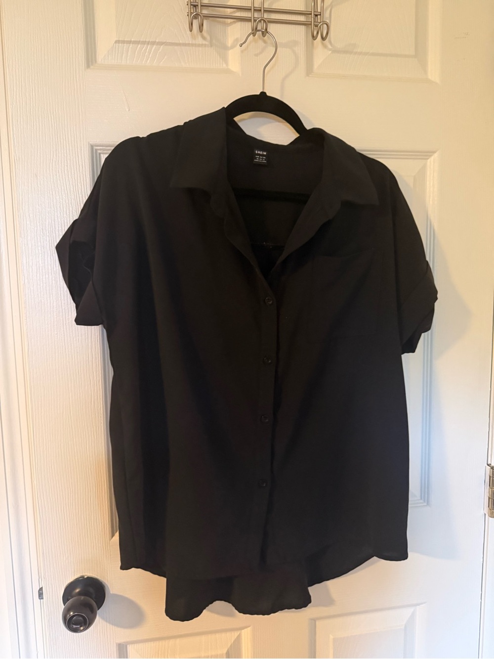 SHEIN Black Short-Sleeve Button-Up Blouse